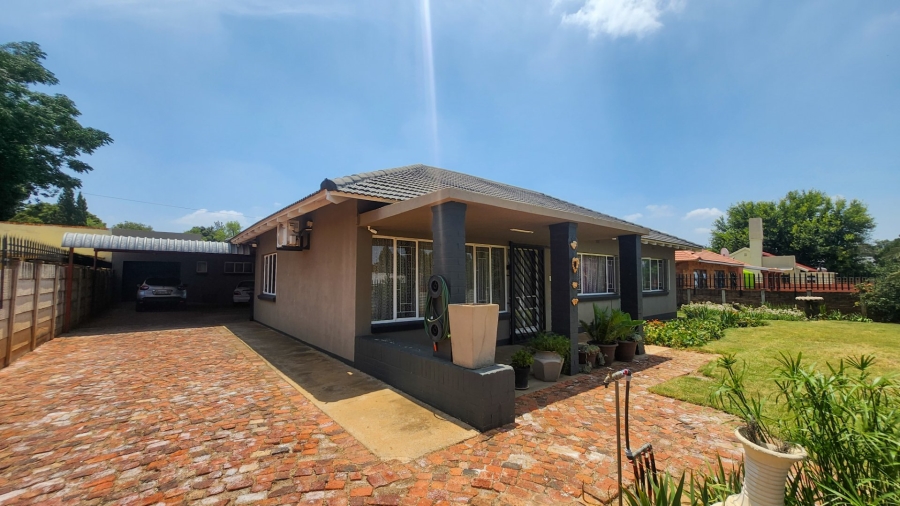 3 Bedroom Property for Sale in Stilfontein Ext 2 North West